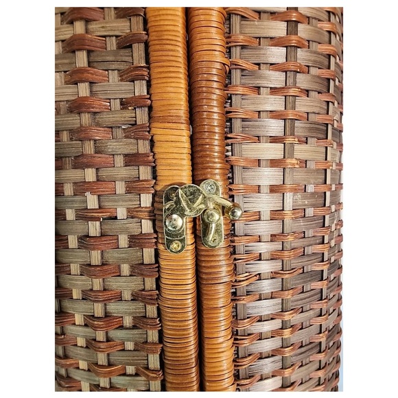 Vintage Grey Goose Vodka Picnic Basket  Set Martini Glasses and Shaker - Picture 7 of 9